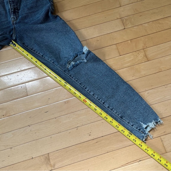 Good American Skinny Jeans High Waist Raw Hem Denim Size 6 / 28 Distressed - Picture 9 of 9